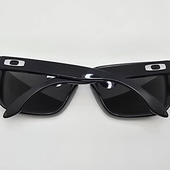 Oakley OO9102-E155 Holbrook Black Frame Prizm Black Iridium Lens Sunglasses 57mm - Picture 10 of 16
